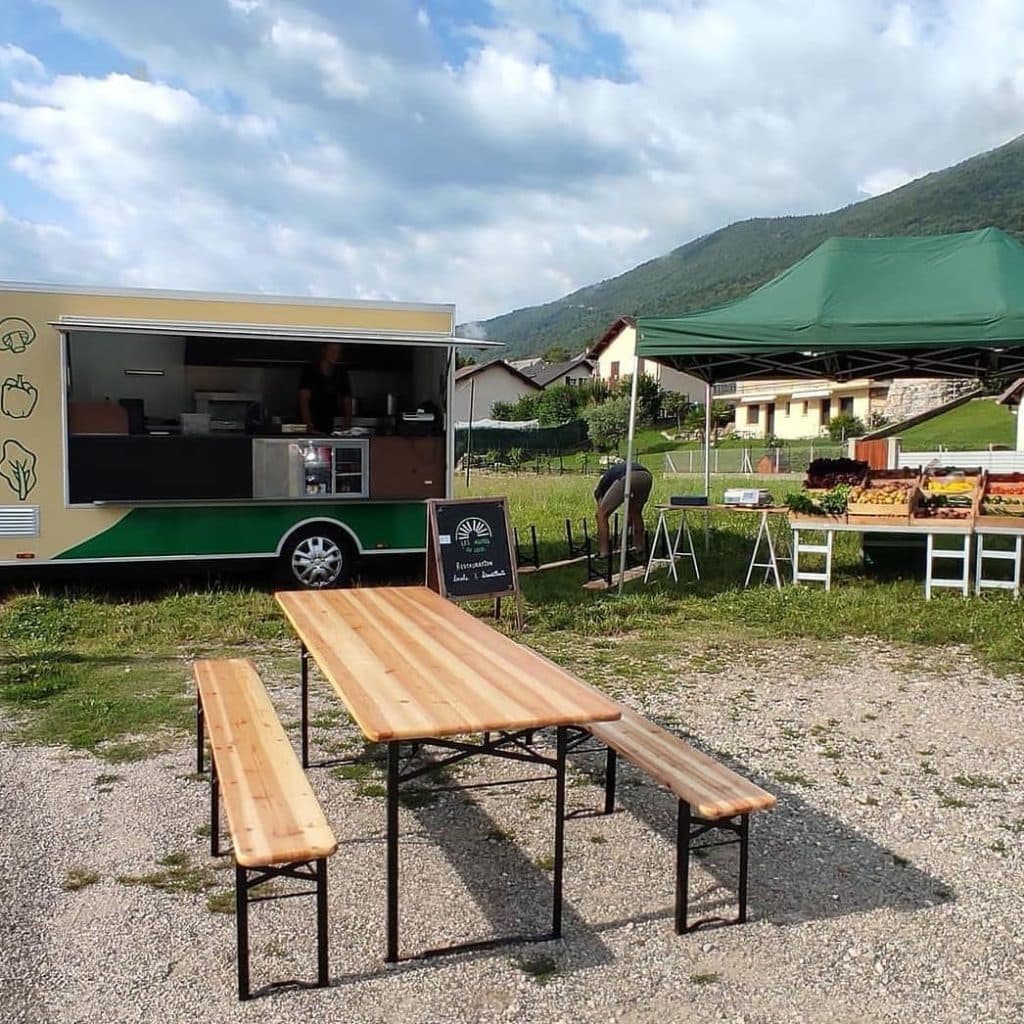 Le food truck des Agités du local, cuisine locale et bio au bord du lac